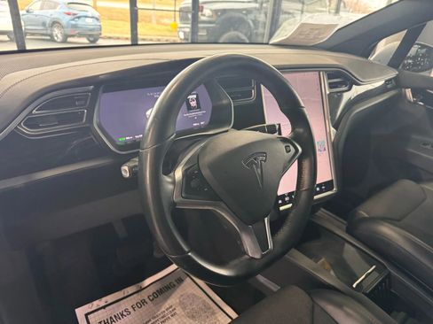Used 2017 Tesla Model X 75D image 27
