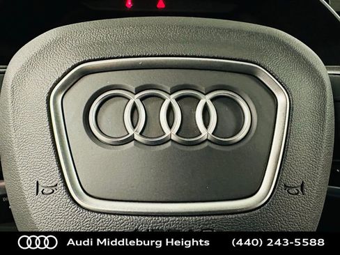 Certified 2025 Audi Q3 2.0T Premium Plus w/ Premium Plus Package image 19