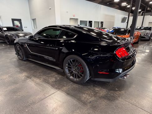 Used 2017 Ford Mustang GT Premium w/ GT Performance Package RWD image 5