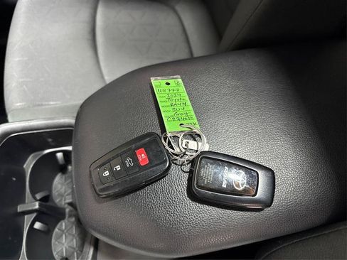 Used 2024 Toyota RAV4 XLE w/ Convenience Package FWD image 29