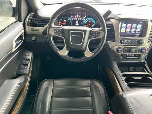 Used 2019 GMC Yukon XL Denali w/ Denali Ultimate Package RWD image 38