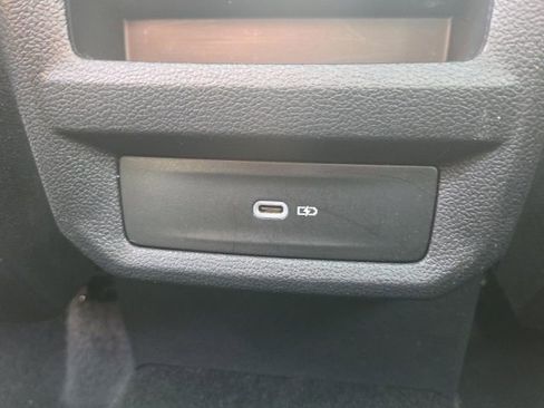 Used 2024 Volkswagen Taos SE image 20