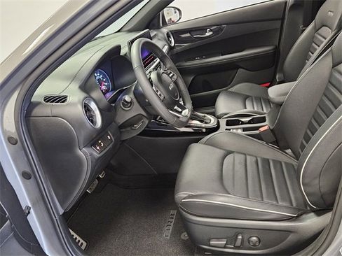 Used 2024 Kia Forte GT-Line w/ GT-Line Premium Package image 5
