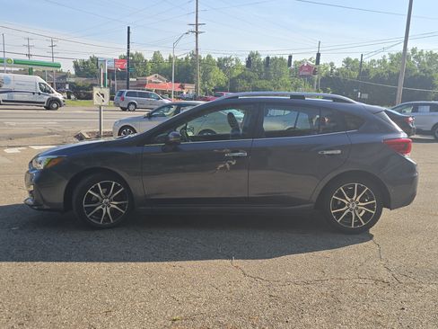 Used 2017 Subaru Impreza 2.0i Limited w/ Moonroof/BSD & Rcta/Eyesight AWD/4WD image 4