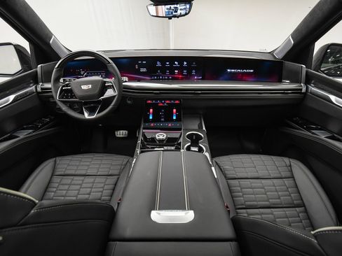 Used 2025 Cadillac Escalade V w/ LPO, ONYX Package image 18