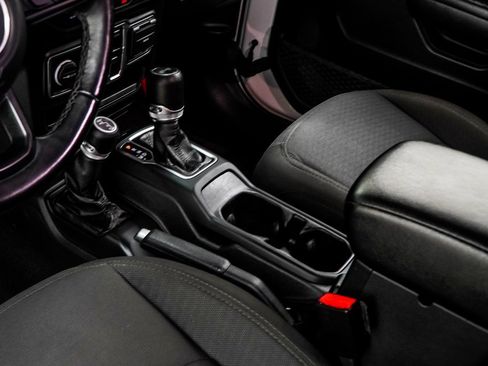 Used 2021 Jeep Wrangler Unlimited Sport image 16