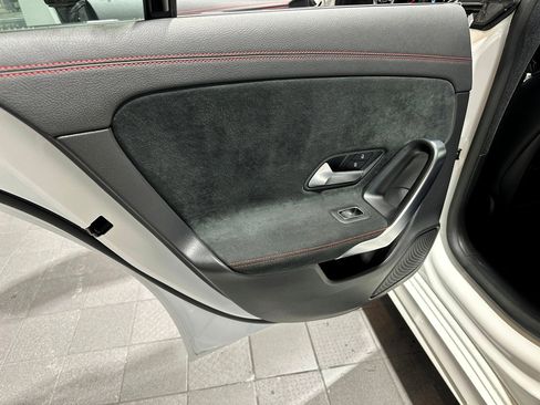 Used 2023 Mercedes-Benz CLA 250 4MATIC image 30