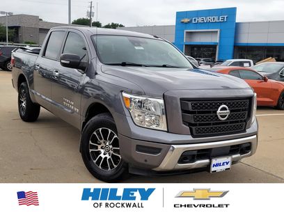 Used 2020 Nissan Titan SV w/ SV Convenience Package