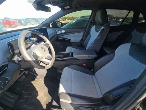 Used 2023 Volkswagen ID.4 Pro image 5