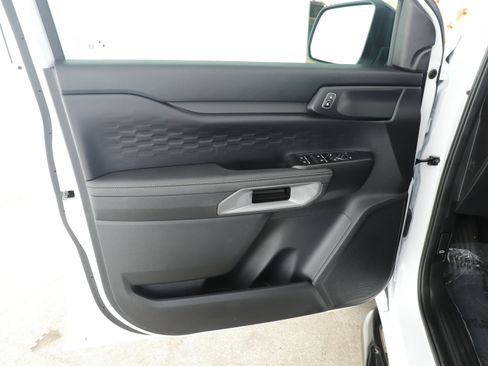 Used 2024 Ford Ranger XLT image 13