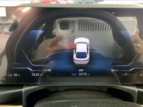 Used 2025 BMW i4 eDrive40 w/ Parking Assistance Package RWD image 9