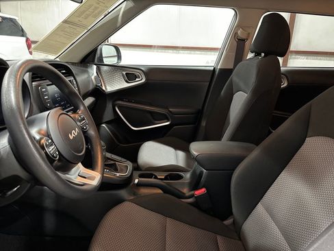 Used 2024 Kia Soul LX w/ Option Group 015 image 12