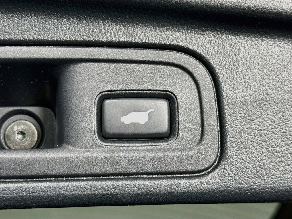 Used 2022 Honda Pilot Black Edition image 32