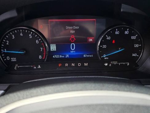 Used 2021 Ford Explorer XLT w/ Equipment Group 202A AWD/4WD image 15