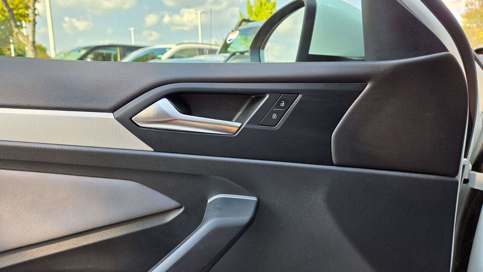 Certified 2026 Volkswagen Jetta SE FWD image 18