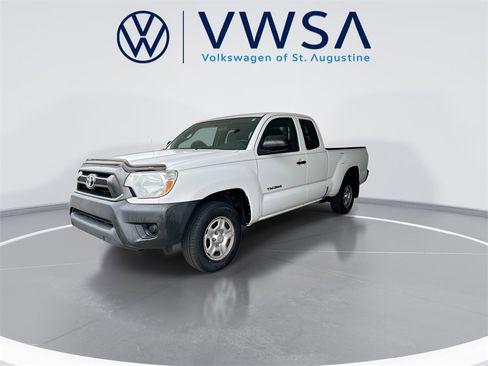 Used 2013 Toyota Tacoma Base image 3