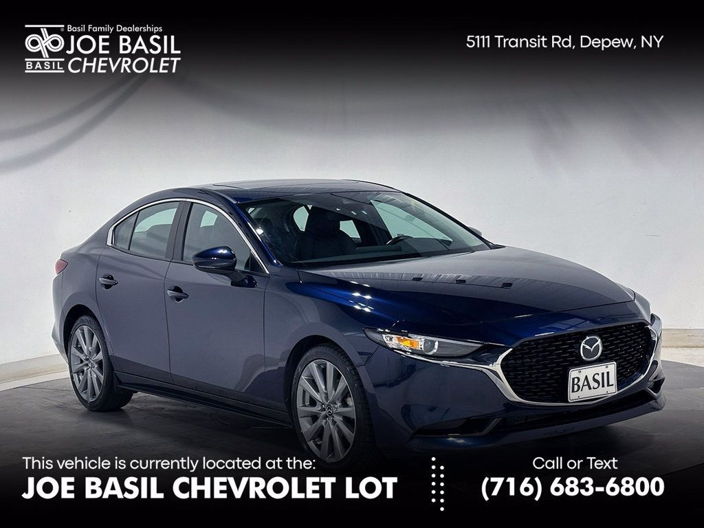 Used 2022 MAZDA MAZDA3 s FWD image 1