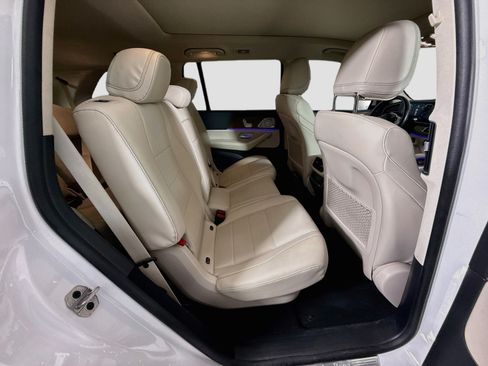 Used 2023 Mercedes-Benz GLS 450 4MATIC image 40