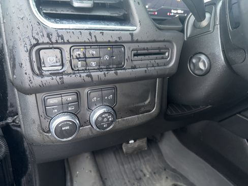 Used 2023 GMC Yukon SLT w/ SLT Premium Package image 33