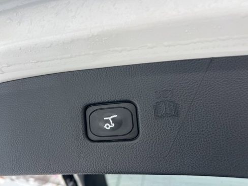 Certified 2024 Ford Edge ST w/ Equipment Group 401A image 25