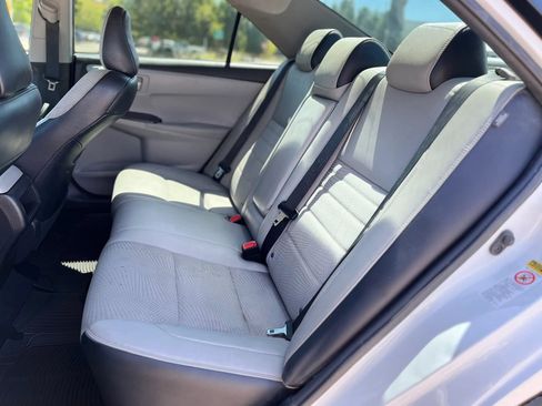 Used 2017 Toyota Camry SE FWD image 13