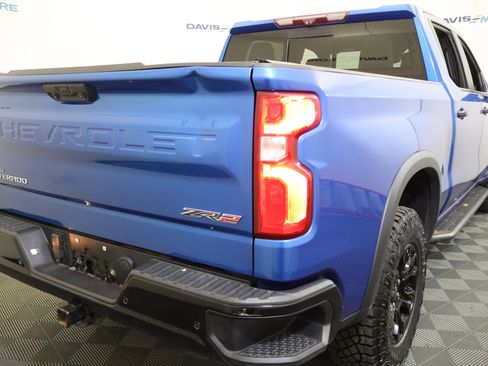 Used 2022 Chevrolet Silverado 1500 ZR2 w/ Technology Package image 5