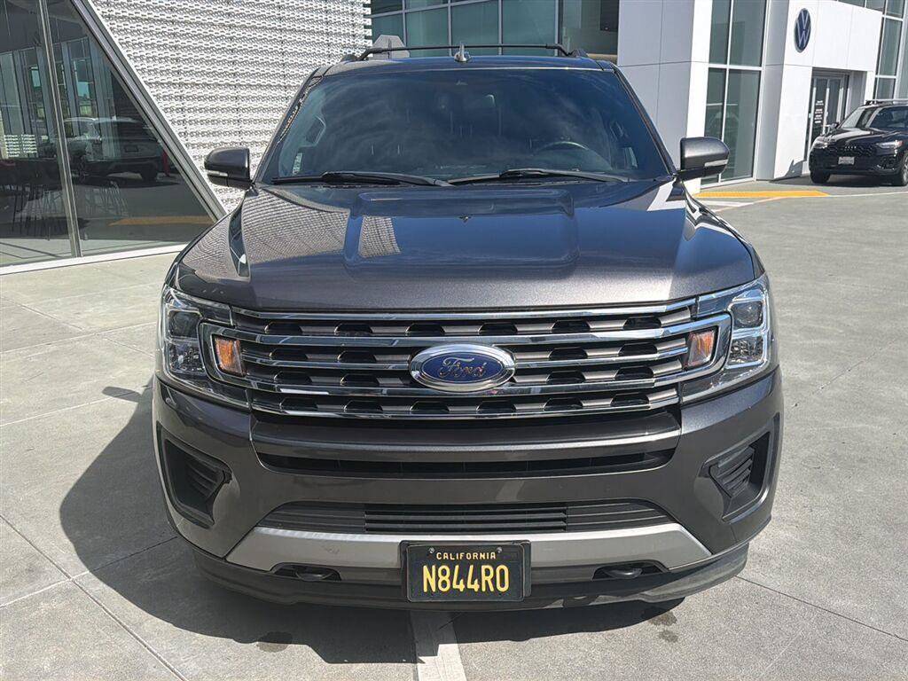 Used 2020 Ford Expedition XLT w/ Equipment Group 202A AWD/4WD image 3