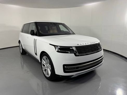 Used 2023 Land Rover Range Rover Long Wheelbase SE AWD/4WD image 3