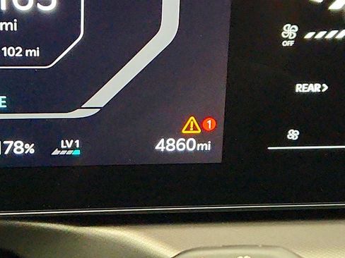 Used 2024 Kia EV9 Light image 15