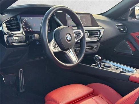 Used 2025 BMW Z4 sDrive30i w/ Premium Package image 10