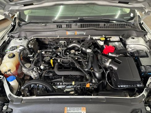Used 2019 Ford Fusion SE FWD image 35