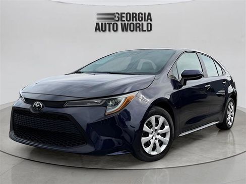 Used 2022 Toyota Corolla LE FWD image 3
