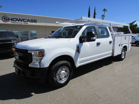 Used 2022 Ford F250 XL w/ Power Equipment Group RWD image 4