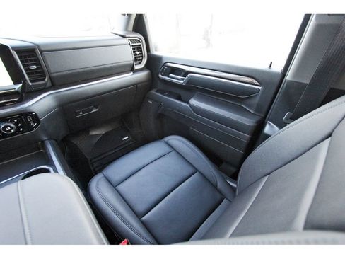 Used 2025 Chevrolet Silverado 2500 LTZ w/ Trail Boss Package AWD/4WD image 12