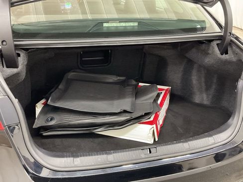 Used 2018 Toyota Avalon XLE image 25