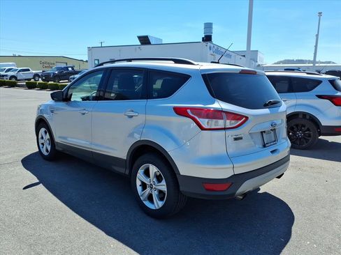 Used 2015 Ford Escape SE w/ Equipment Group 201A image 5
