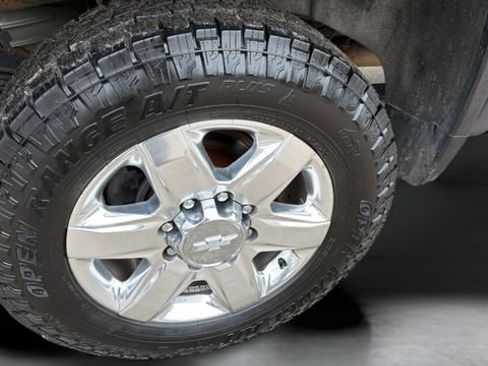 Used 2020 Chevrolet Silverado 2500 LTZ w/ LTZ Plus Package image 29