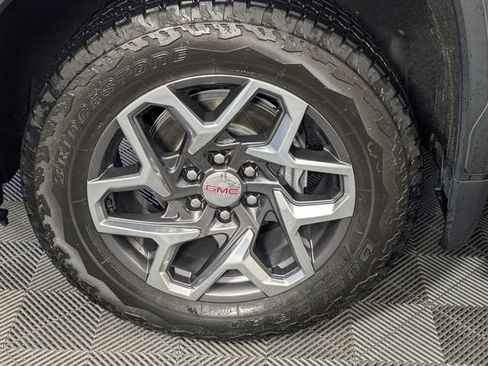 Used 2024 GMC Sierra 1500 SLT w/ SLT Premium Plus Package AWD/4WD image 8