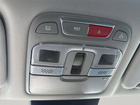 Used 2024 Kia Telluride EX AWD/4WD image 11