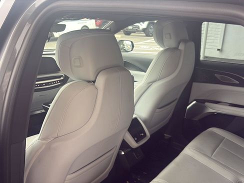 Used 2023 Cadillac Lyriq 2WD image 16