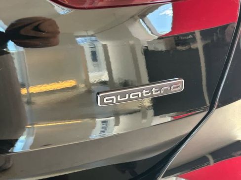 Used 2025 Audi Q3 2.0T Premium w/ Convenience Package image 18