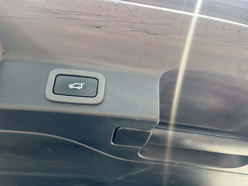 Used 2018 Jaguar F-PACE S AWD/4WD image 37