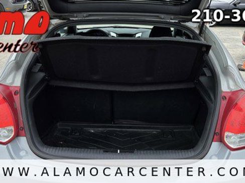 Used 2013 Hyundai Veloster RE:MIX Edition FWD image 23