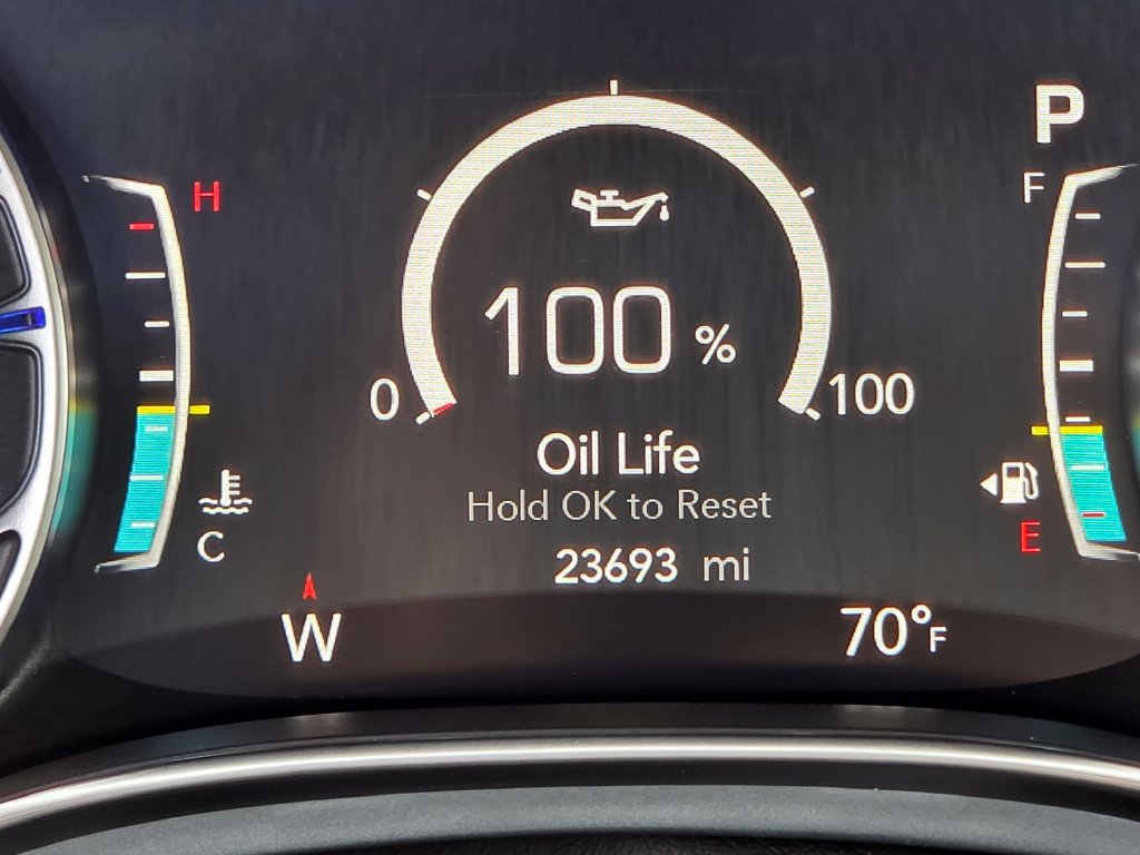 Used 2025 Chrysler Pacifica Limited AWD/4WD image 20
