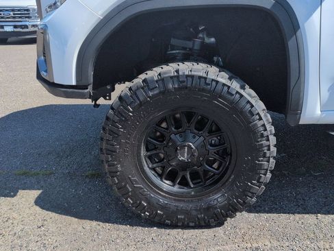 Used 2020 GMC Sierra 1500 AT4 w/ AT4 Premium Package AWD/4WD image 34