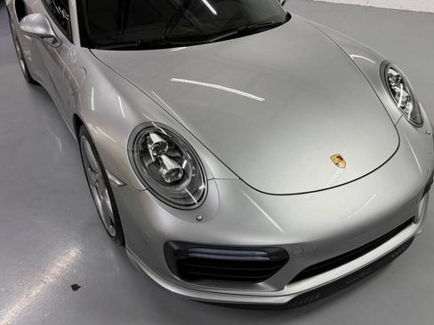 Used 2017 Porsche 911 4 Coupe AWD/4WD image 3