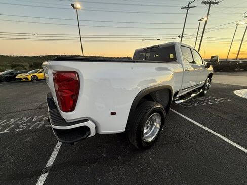 Certified 2024 Chevrolet Silverado 3500 High Country w/ Technology Package image 17