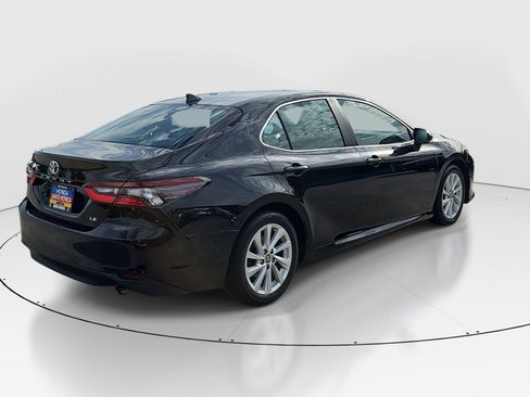 Used 2024 Toyota Camry LE FWD image 5