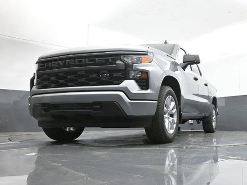 New 2026 Chevrolet Silverado 1500 Custom w/ LPO, Dark Essentials Package image 9