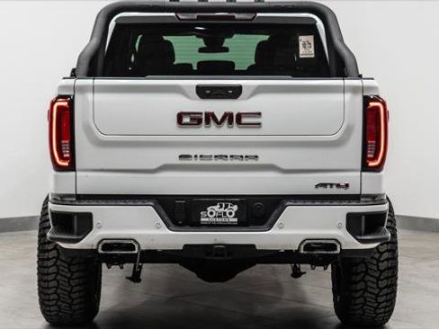 Used 2025 GMC Sierra 1500 AT4 image 9